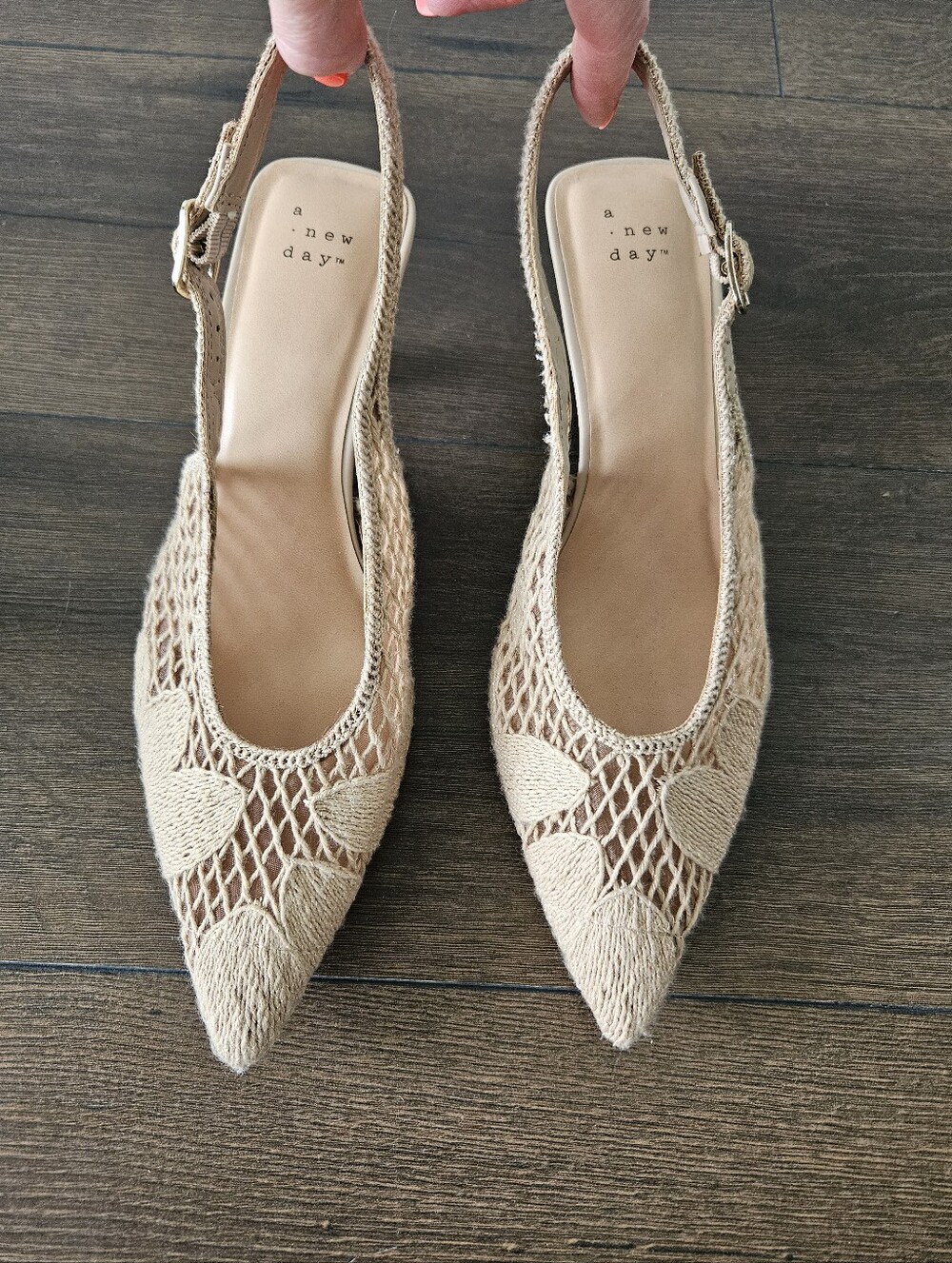 a.new.day Raffia Mesh Floral Slingback Kitten Heels Beige Size 8.5 w/ Box - Picture 8 of 13